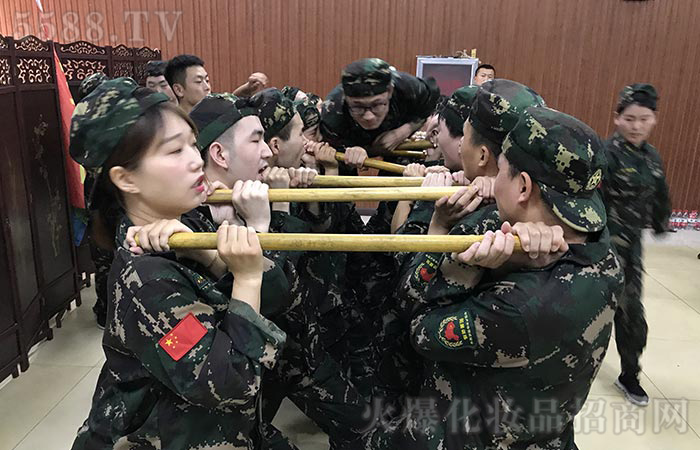 一榮俱榮、一損俱損;一個團隊的榮譽是需要每一個人都用心負(fù)責(zé)參與完成的! 一榮俱榮、一損俱損;一個團隊的榮譽是需要每一個人都用心負(fù)責(zé)參與完成的!
